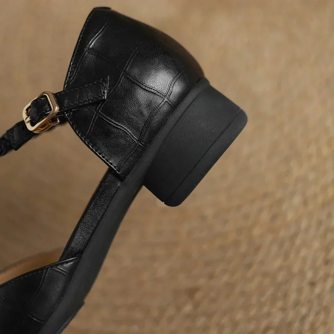 Calveth | Women&