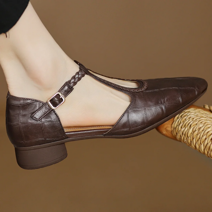 Calveth | Women&