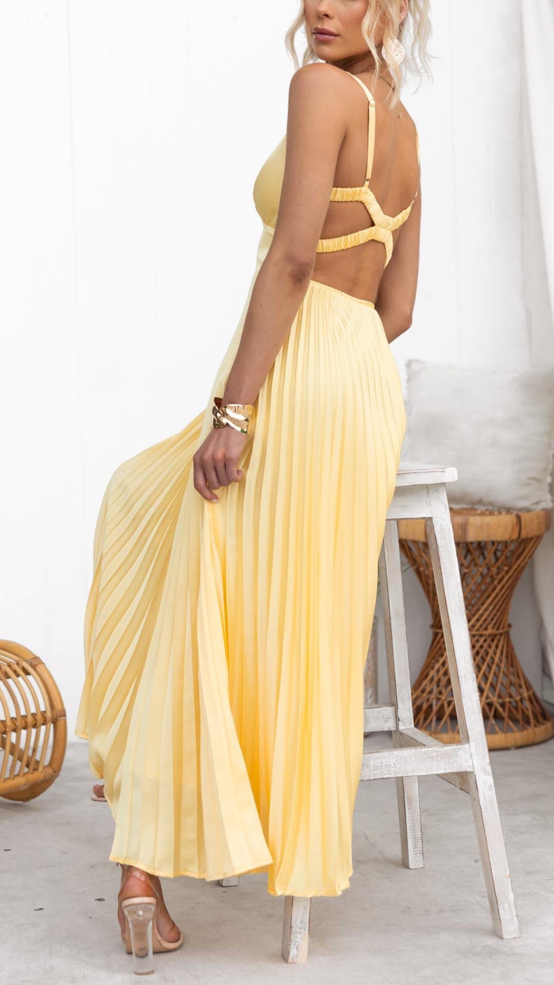 Corinna | Women&