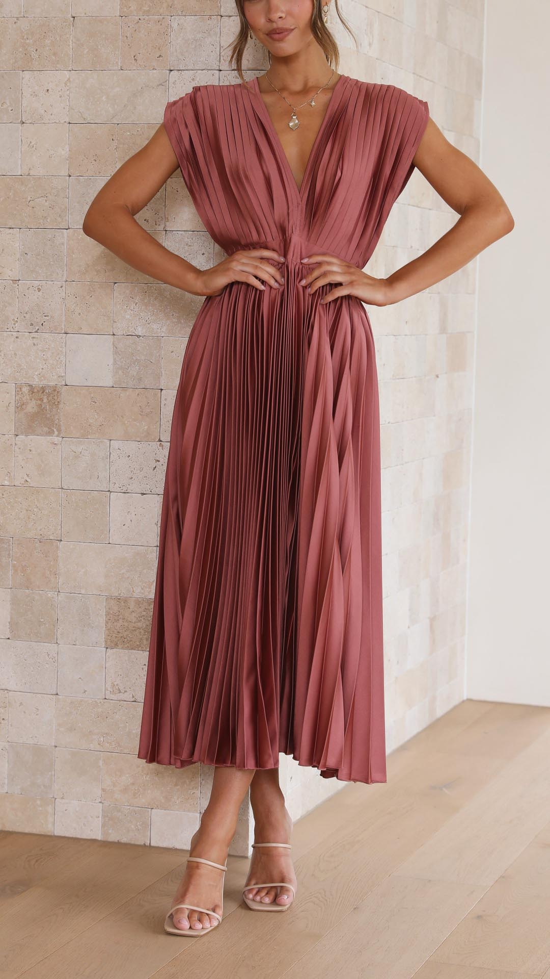 Corinna | Women&