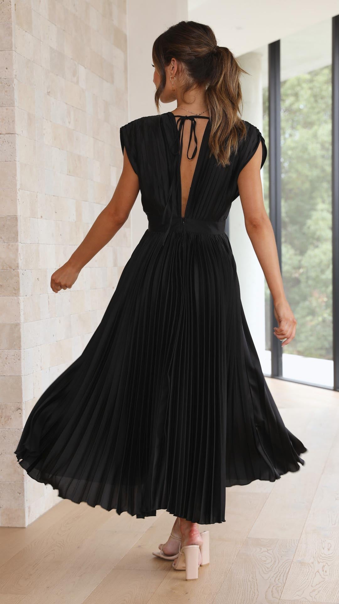 Corinna | Women&