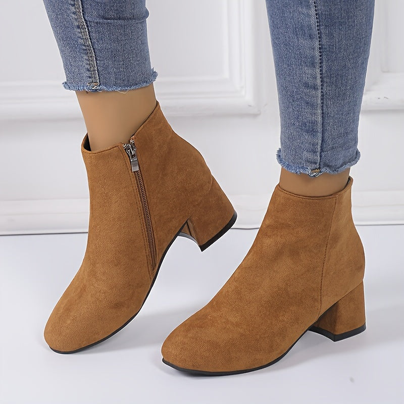 Vornaby | Women's Chelsea Ankle Boot with Block Heel - Black - Image 2
